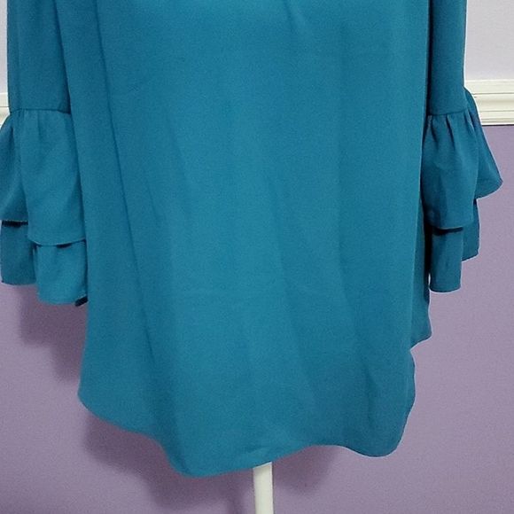 Roz & Ali Boho Chic Teal Tiered Bell Sleeves Modest Chic Flowy Top - Picture 3 of 10